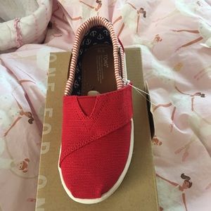 Toms red